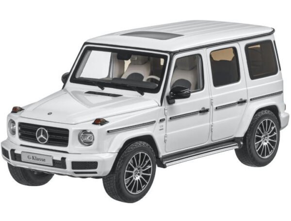 Mercedes-Benz G63 1:24 RTR (AA batteries powered) - white